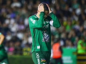 León