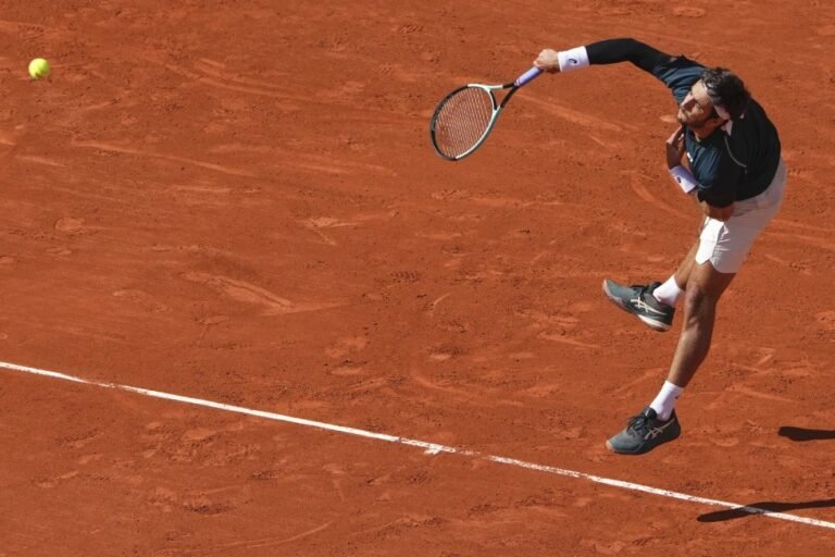 Tenis