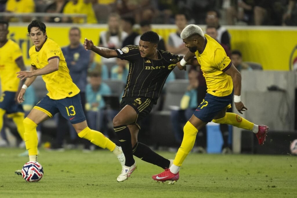América
